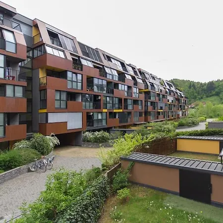 Gorgeous Flat With Garage Apartman *