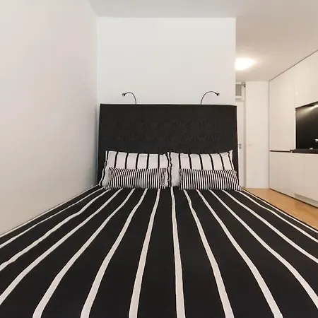 Gorgeous Flat With Garage Appartement *