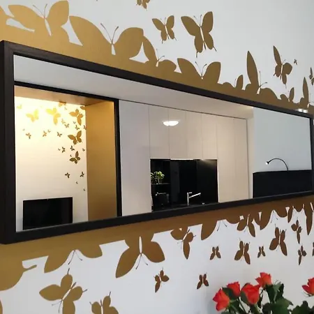 Gorgeous Flat With Garage Apartman