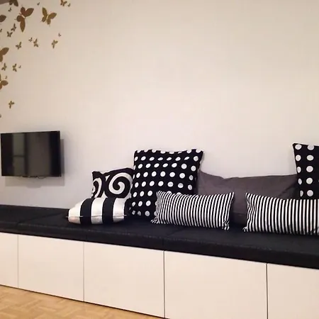 Apartman Gorgeous Flat With Garage