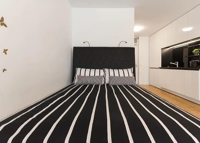 Gorgeous Flat With Garage Lejlighed *