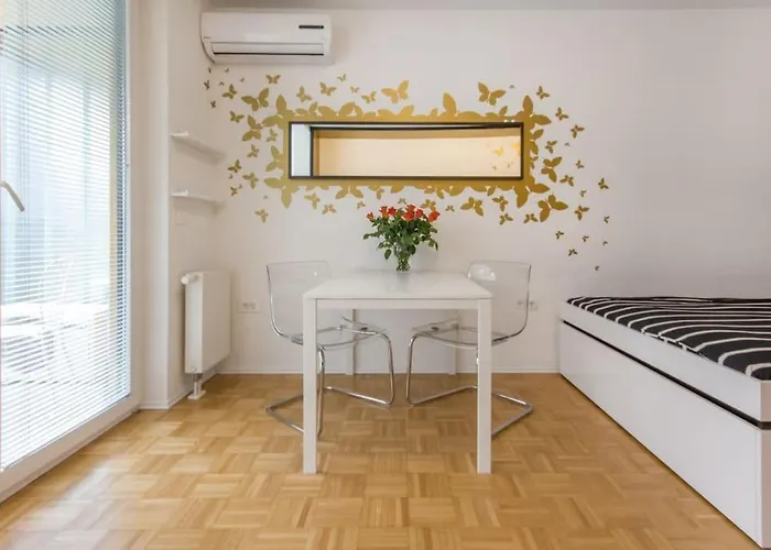 Gorgeous Flat With Garage Lägenhet *